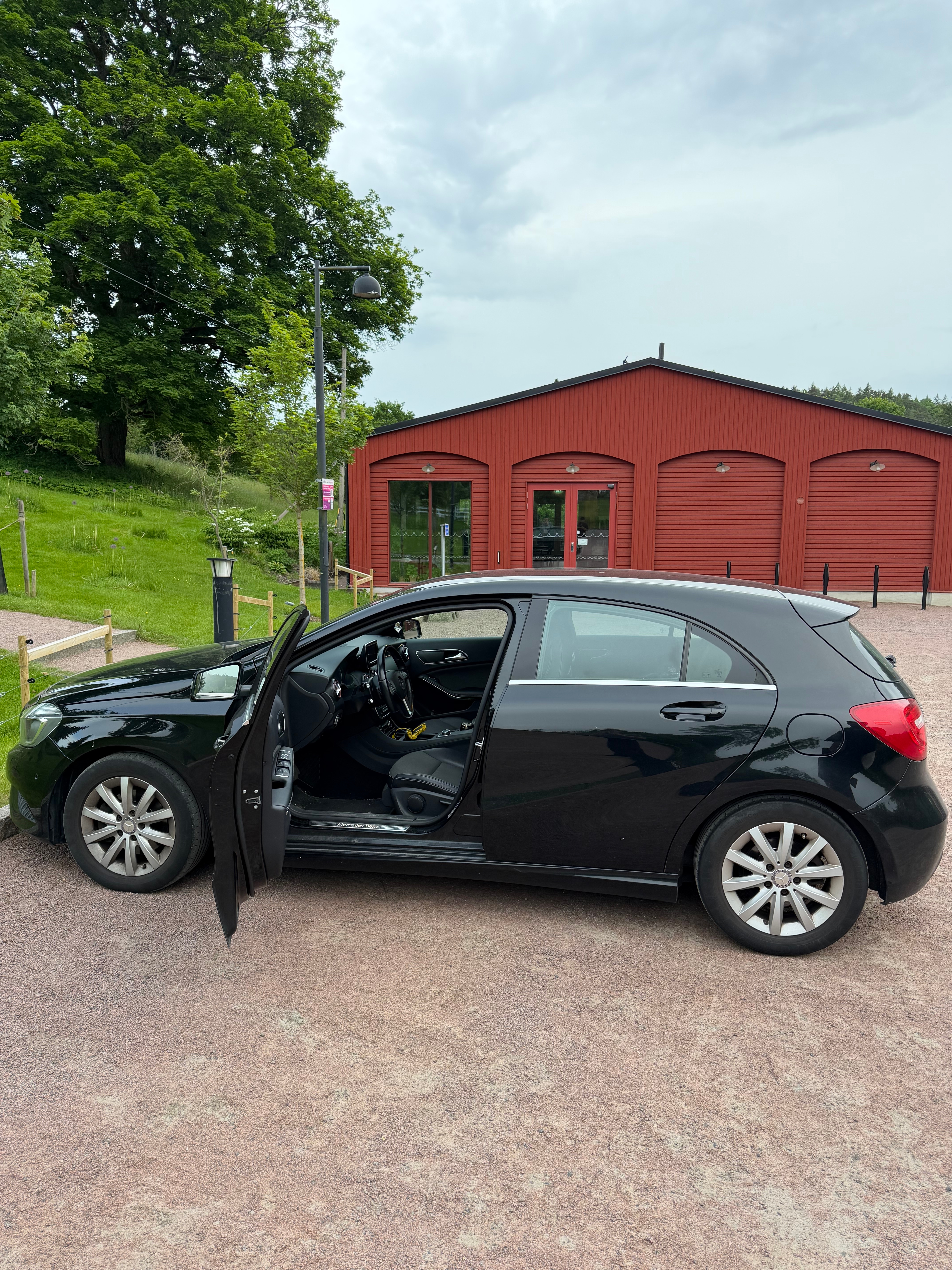 Mercedes-Benz A 180 7G-DCT 2014, bild 4/6