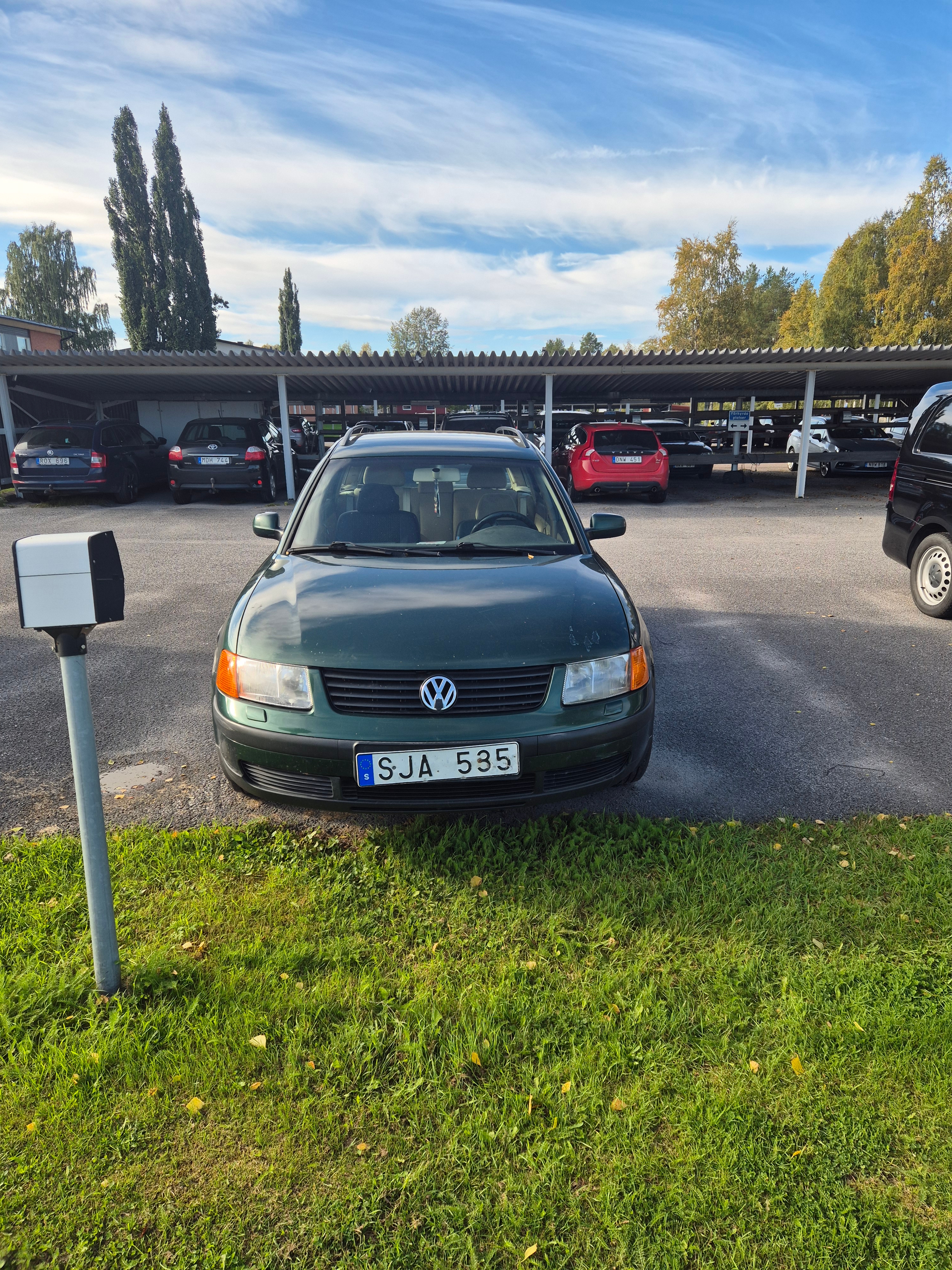 Volkswagen Passat Variant 1.8 T Manuell 2000, bild 2/2