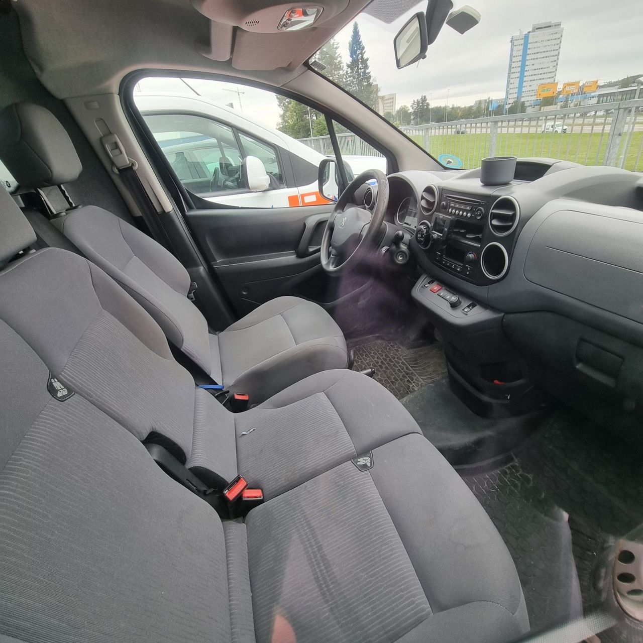 Peugeot Partner Electric 22.5 kWh 2014, bild 6/10