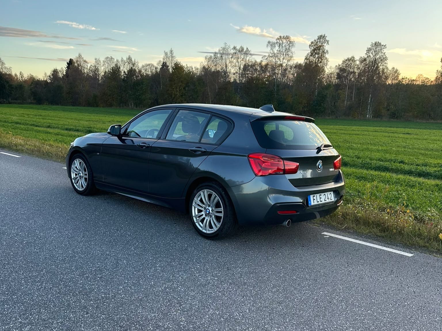 BMW 118 d xDrive 5-dörrars Manuell 2017, bild 3/5