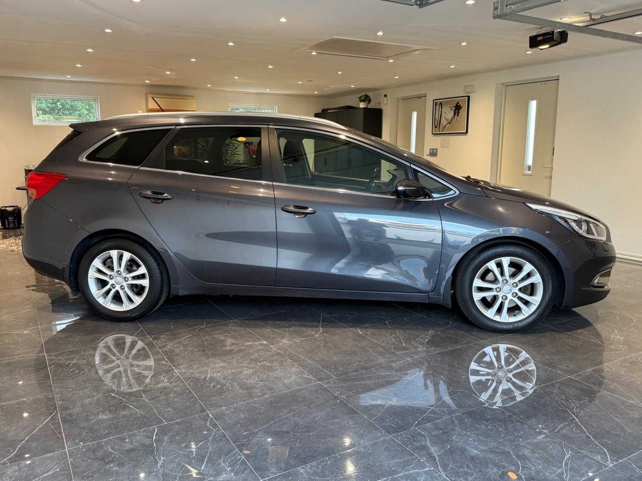 Kia Ceed _sw 1.6 CRDi EX Comfort 2013, bild 2/10