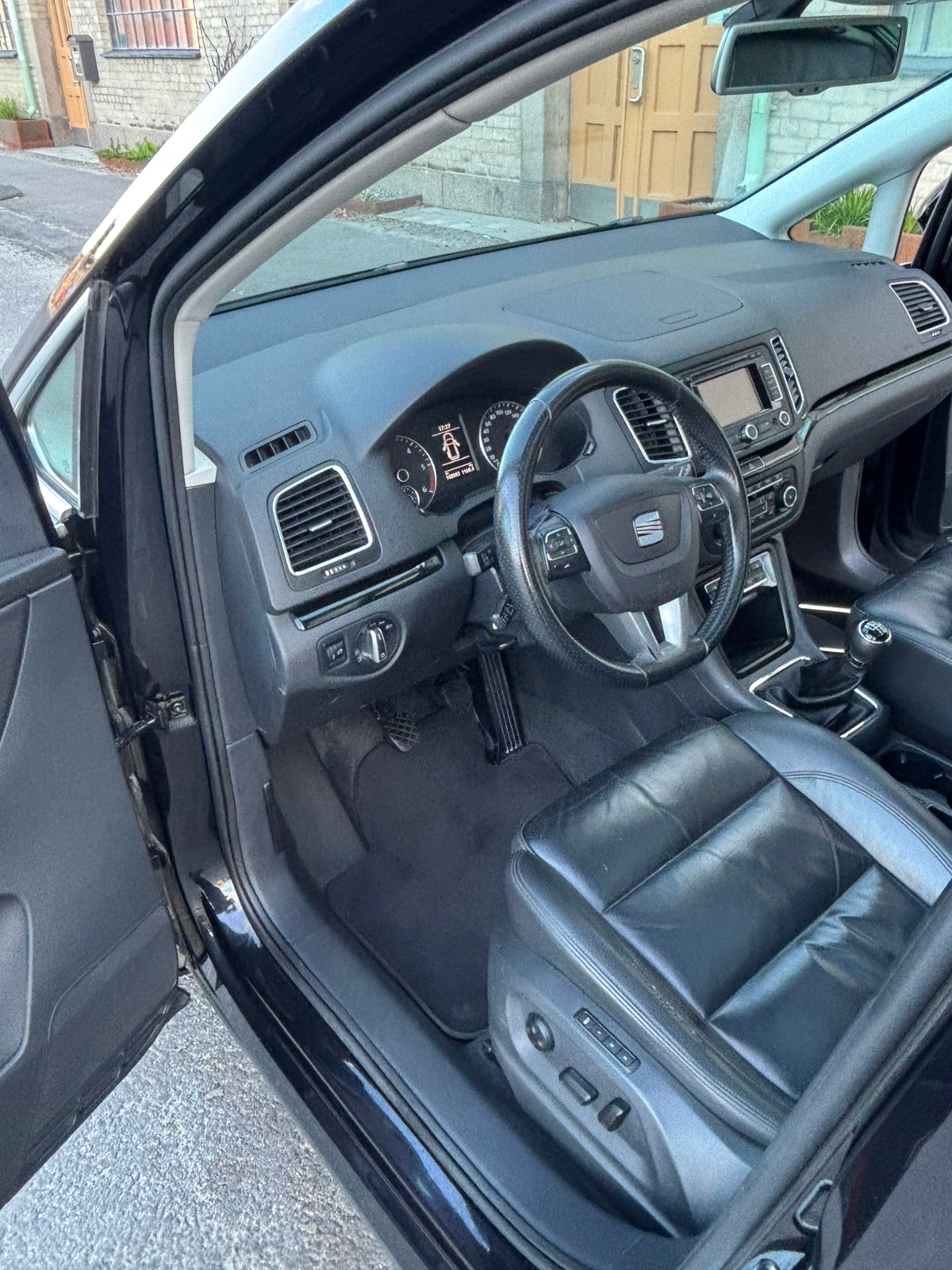Seat Alhambra 2.0 TDI manuell 2012, bild 5/10