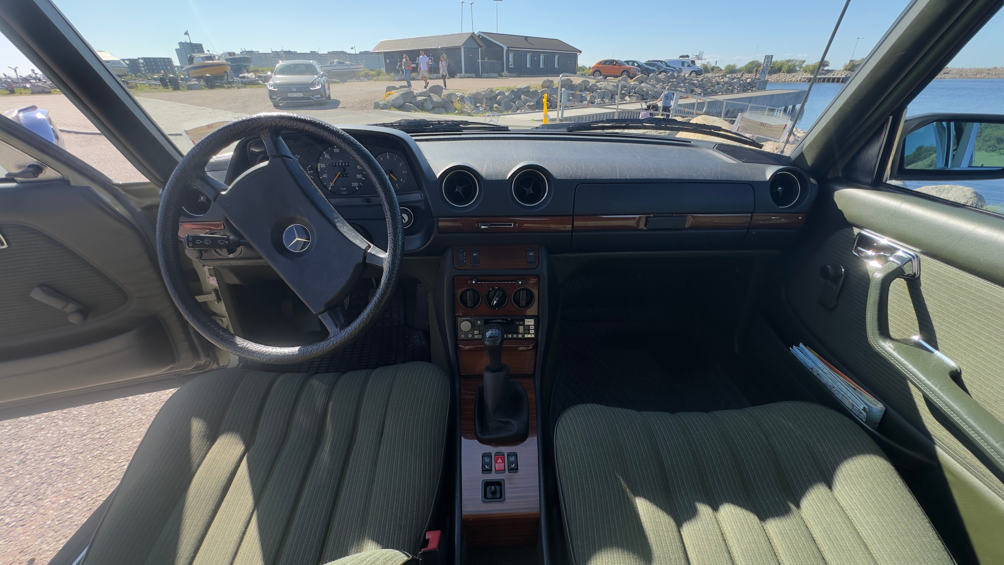Mercedes-Benz 200 W123 200 1985, bild 2/5