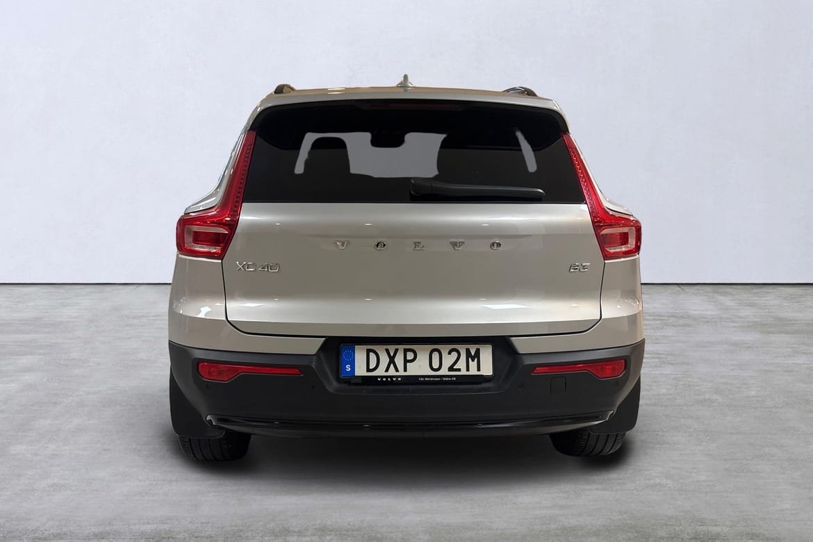 Volvo XC40 B3 FWD Bensin Plus Dark 2025, bild 5/10
