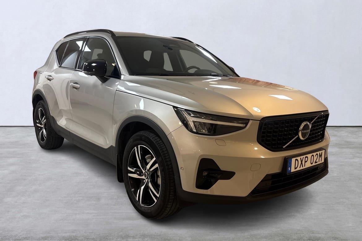 Volvo XC40 B3 FWD Bensin Plus Dark 2025, bild 6/10
