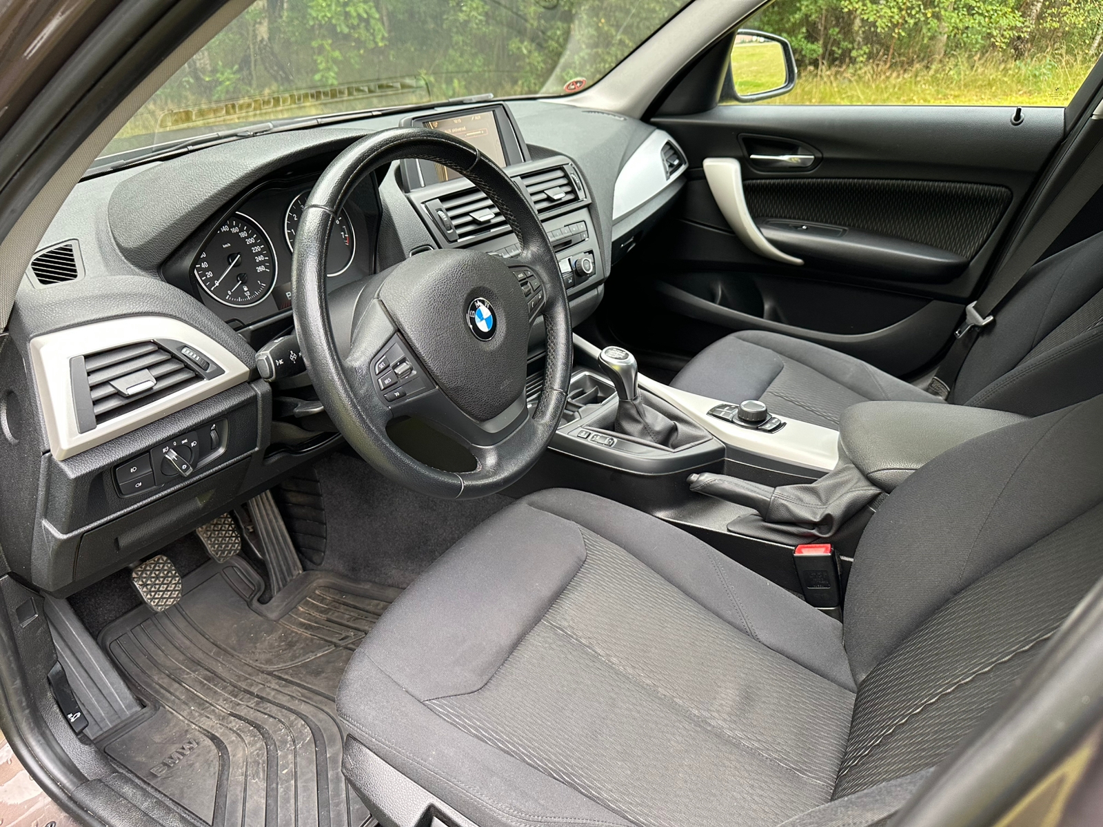 BMW 116 i 5-dörrars Manuell 2014, bild 3/6