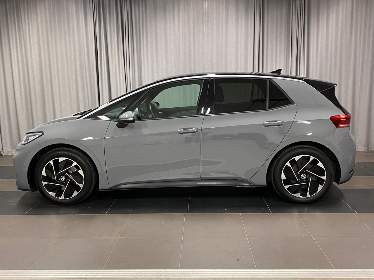 Volkswagen ID.3 2025, bild 2/10