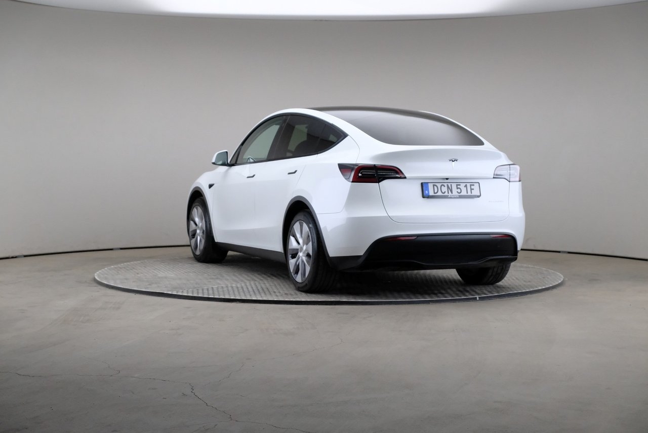 Tesla Model Y 2024, photo 2/10