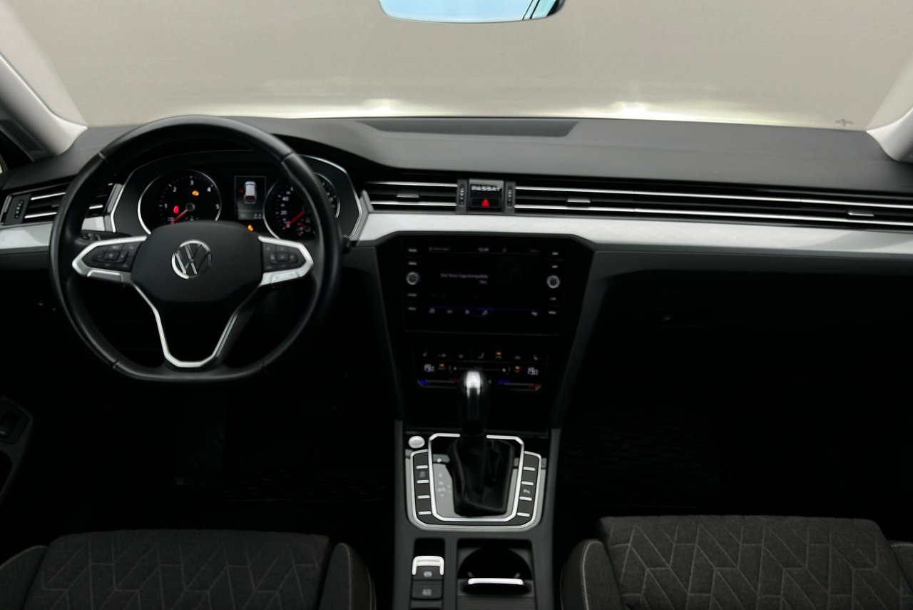 Volkswagen Passat 2023, bild 6/10