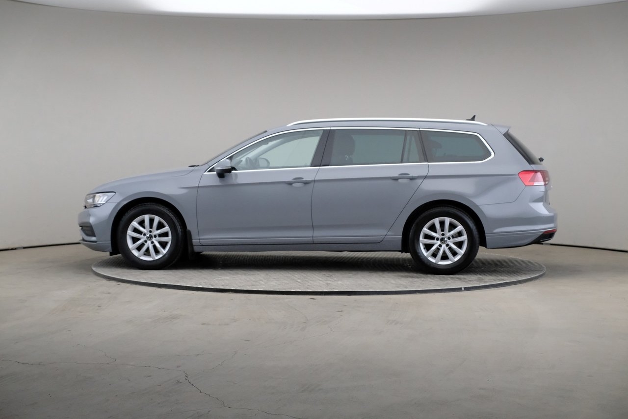 Volkswagen Passat 2023, bild 4/10