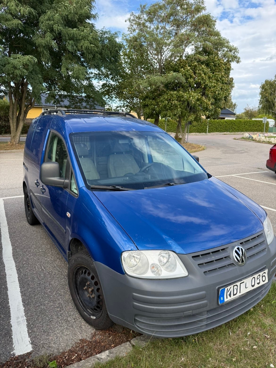 Volkswagen Caddy 2010, bild 2/5