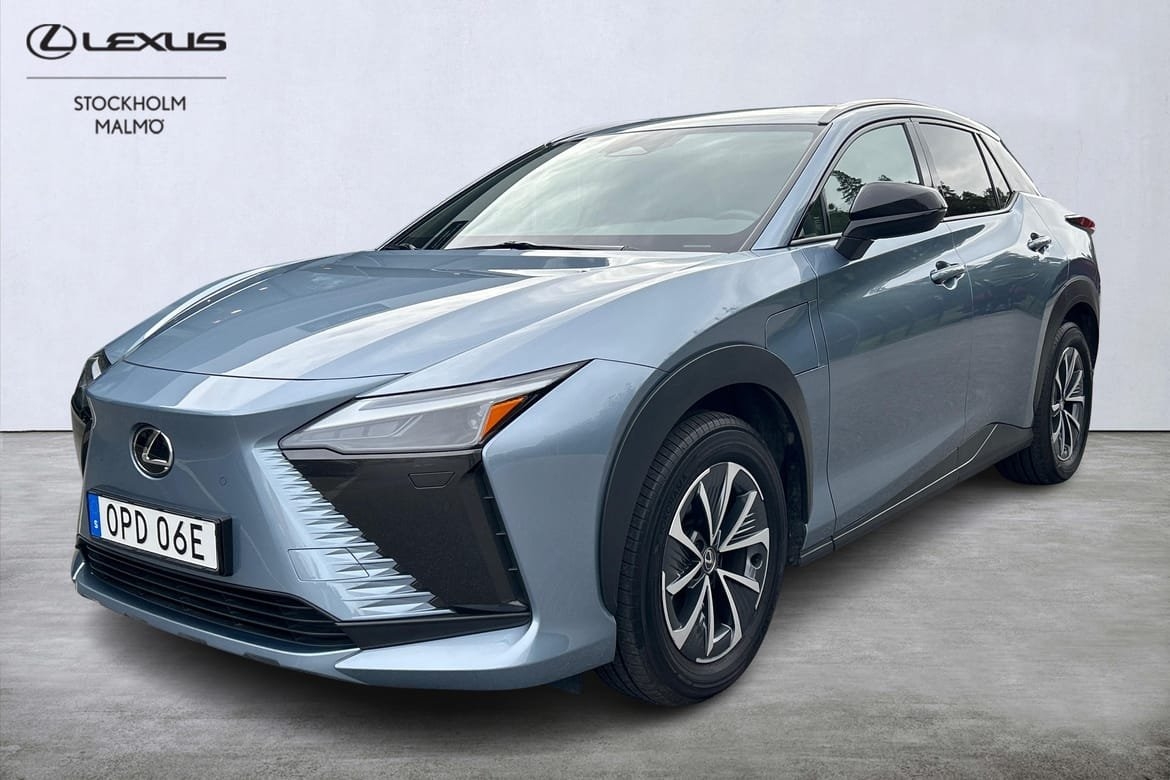 Lexus RZ