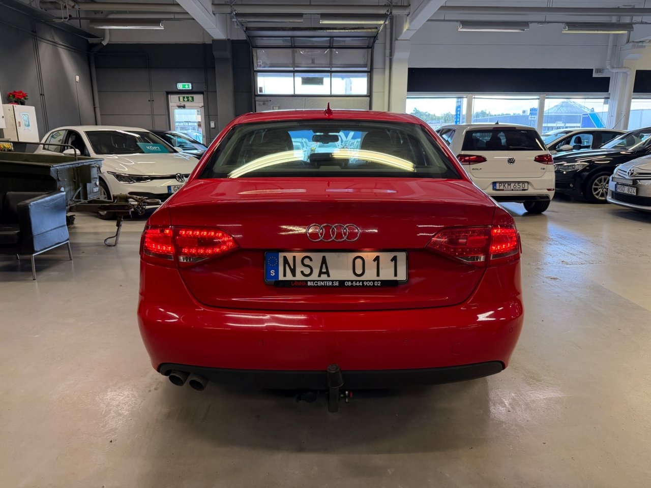 Audi A4 Sedan 2.0 TDI Drag 2010, bild 6/27