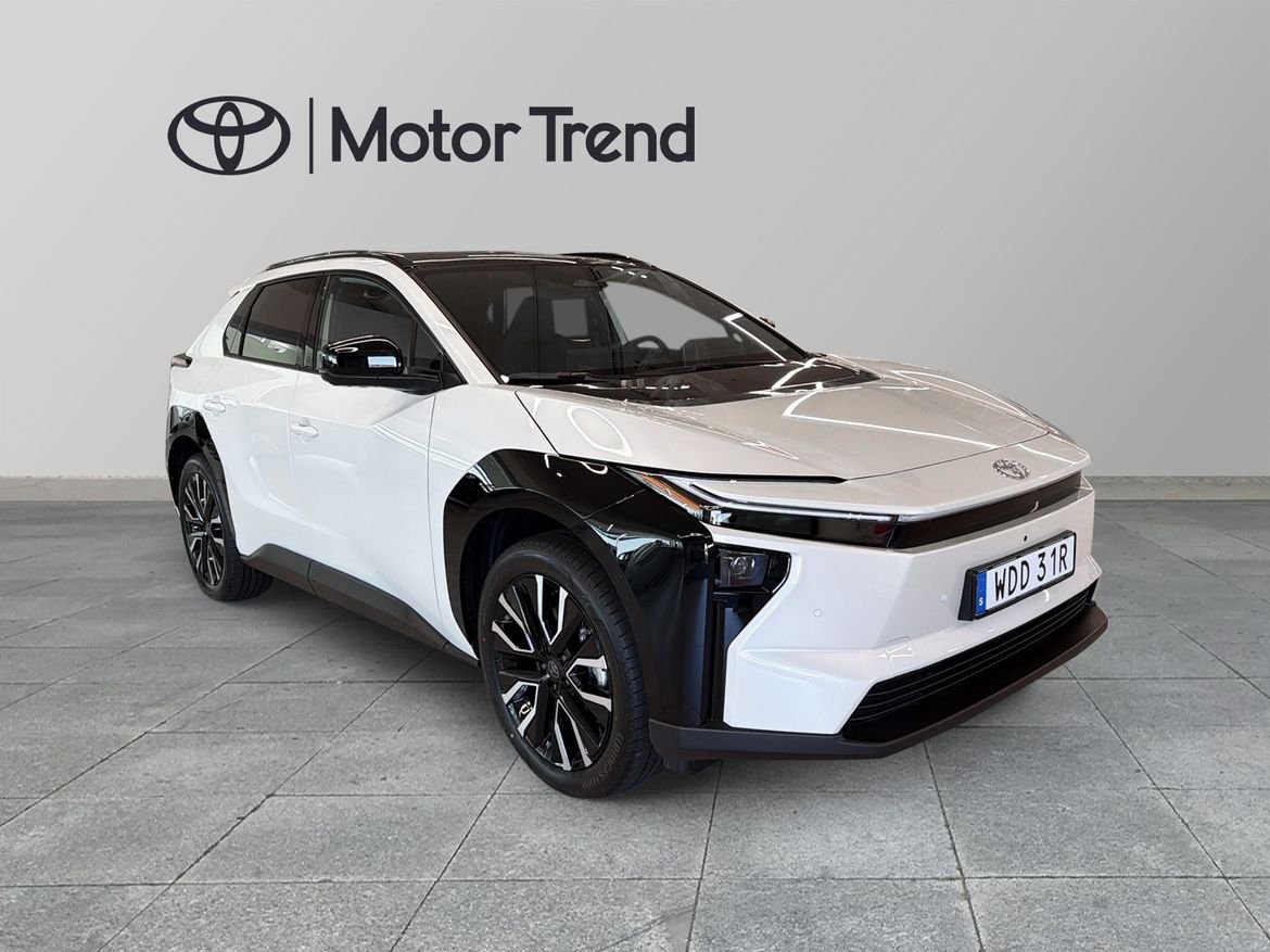 Toyota bZ4X AWD 343hk Executive JBL 2026, bild 6/10