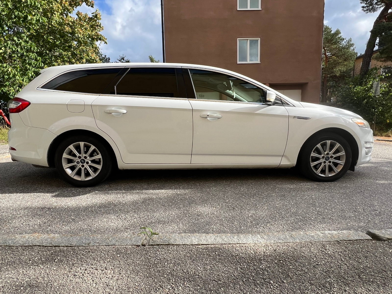 Ford Mondeo Kombi 2.2 TDCi Durashift EST 2012, bild 5/10