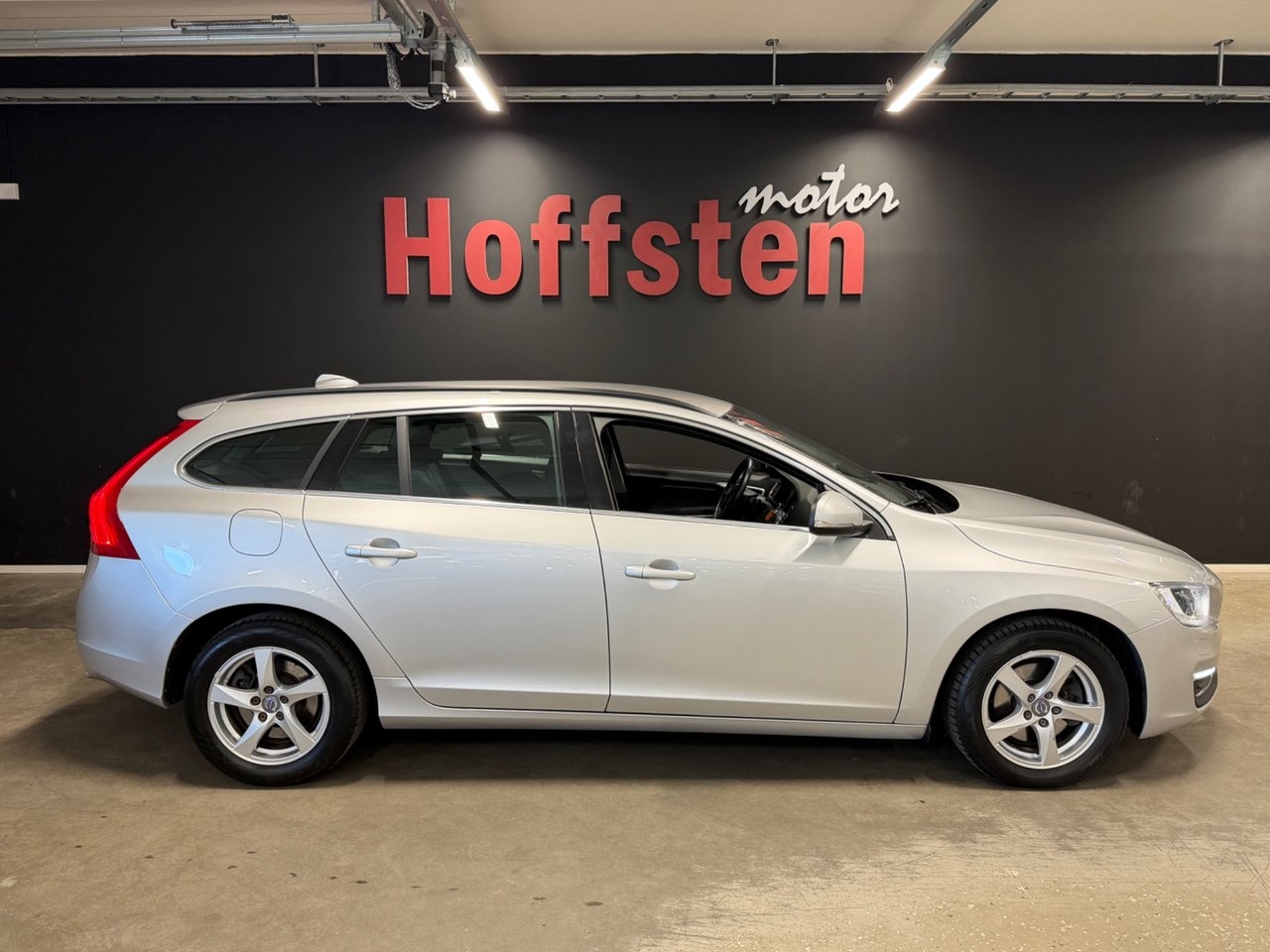 Volvo V60 2016, bild 2/10