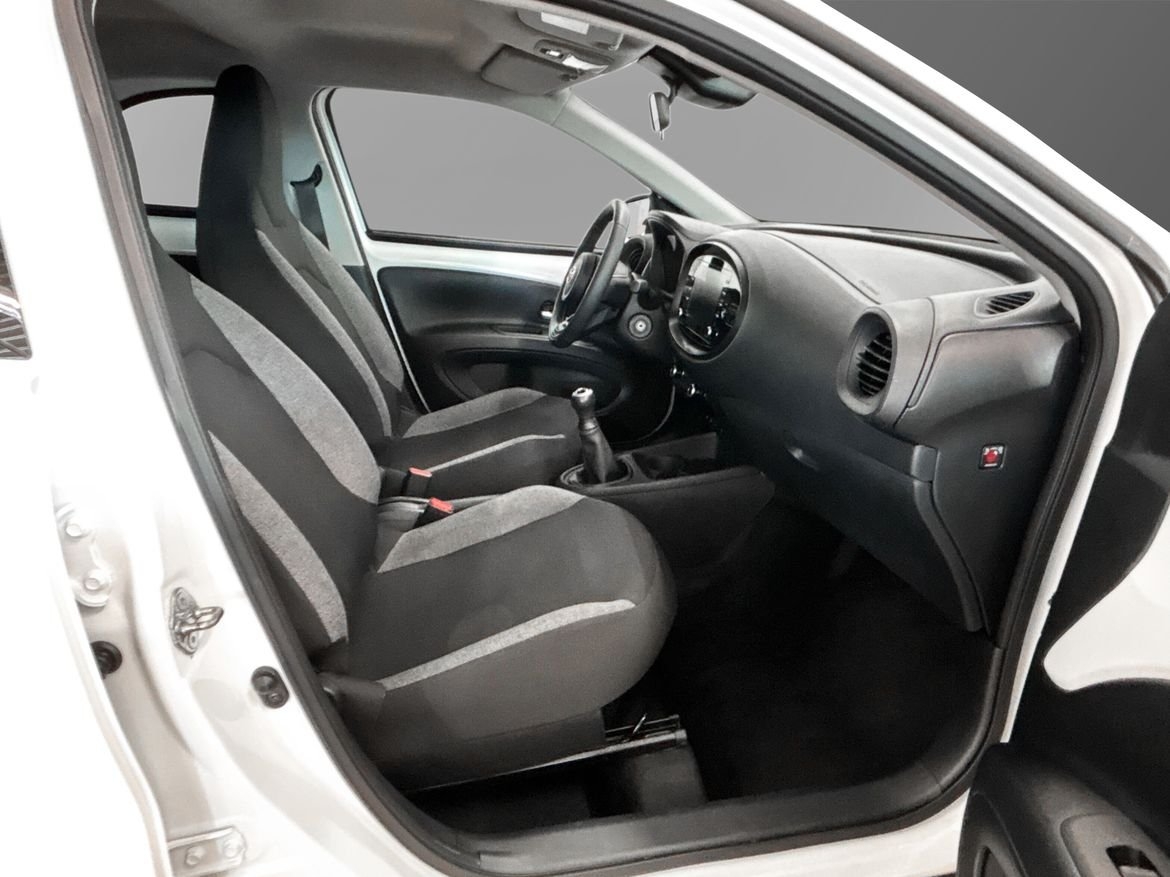 Toyota Aygo X 2023, bild 7/10