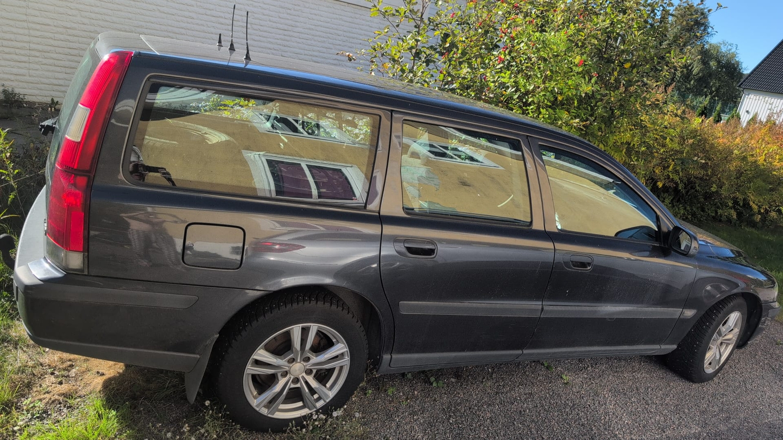 Volvo V70 2.4 T Automatisk 2002, bild 3/3