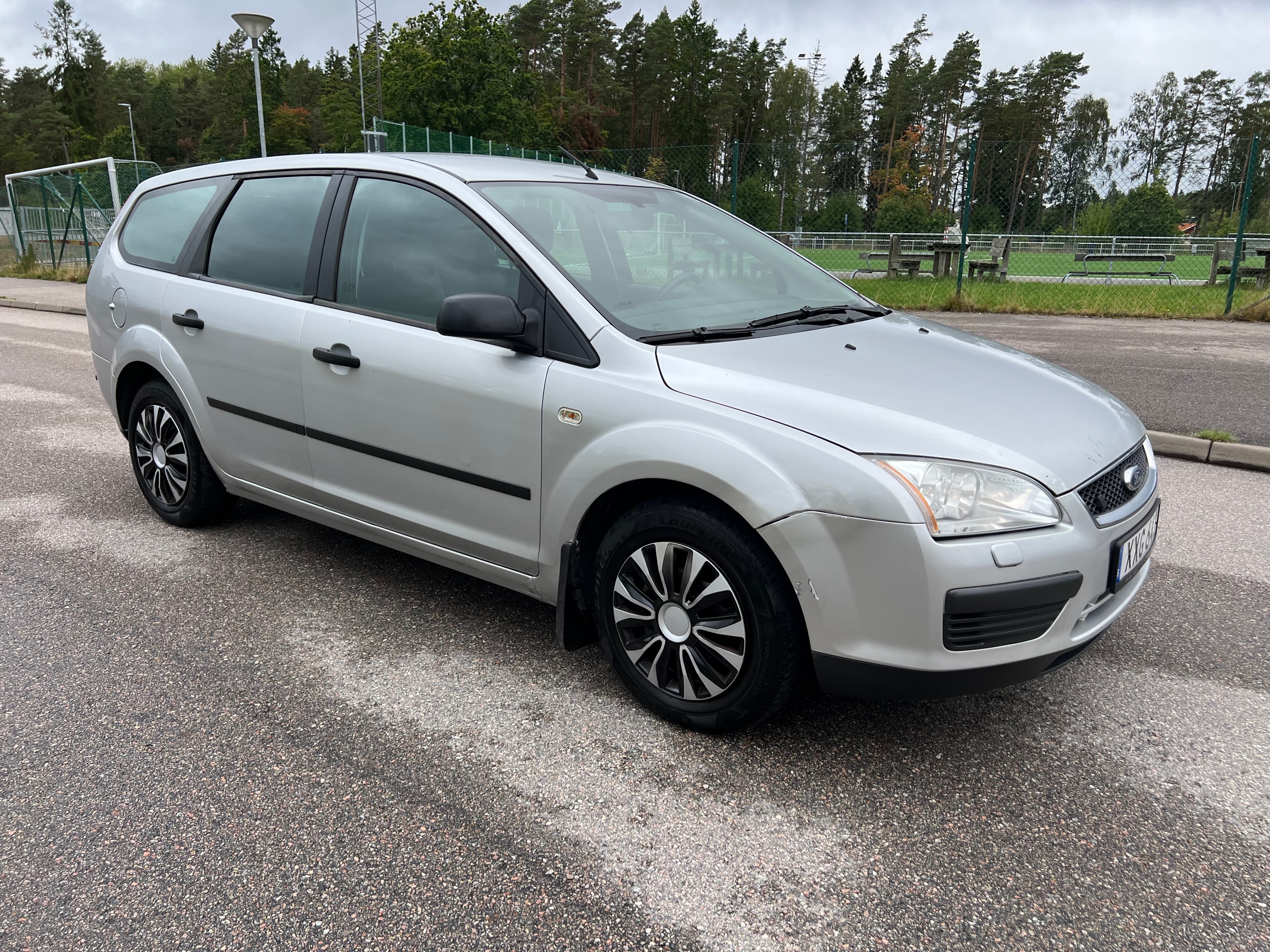 Ford Focus Kombi 1.8 Flexifuel Manuell 2006, bild 4/6