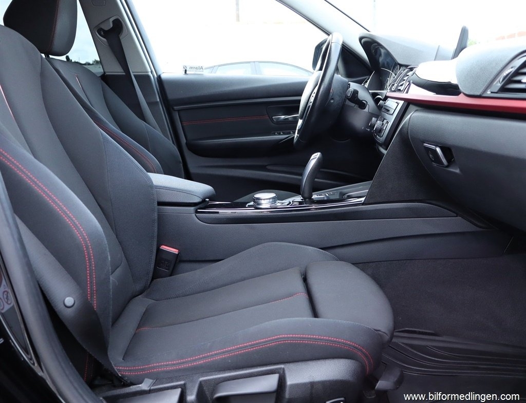 BMW 318 d Sedan Automat 2015, bild 4/10