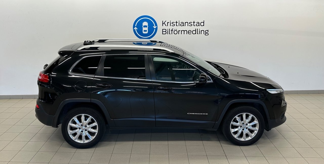 Jeep Cherokee 2016, kuva 7/10