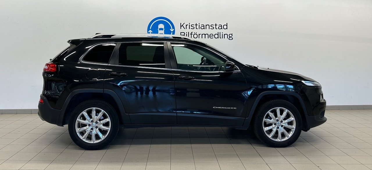 Jeep Cherokee 2016, kuva 4/10