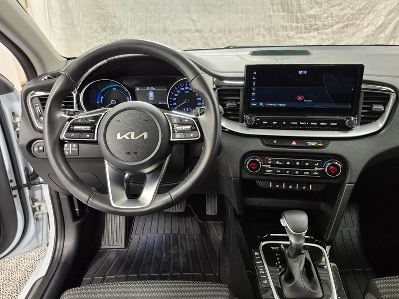 Kia Ceed SPORTSWAGON Plug in 2024, photo 6/9