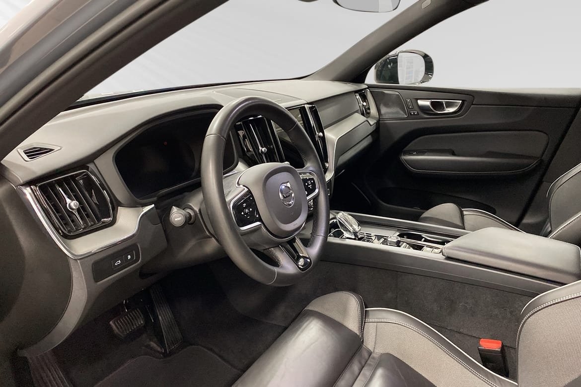 Volvo XC60 Recharge T6 Plus Dark 2023, bild 7/10