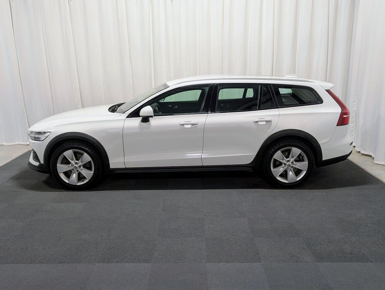 Volvo V60 Cross Country 2022, bild 3/10
