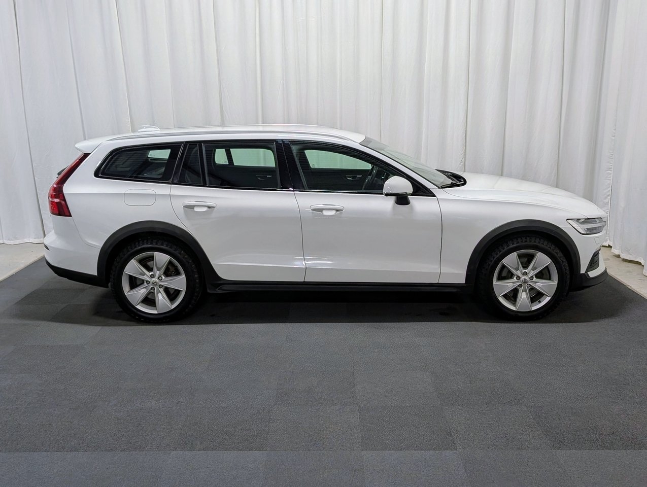 Volvo V60 Cross Country 2022, bild 5/10