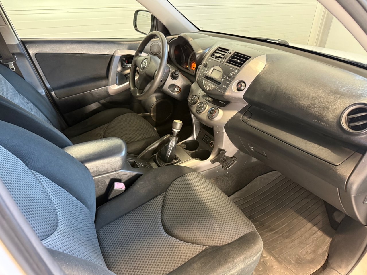 Toyota RAV4 2.2 D-4D 4x4 Euro 4 2008, bild 5/6
