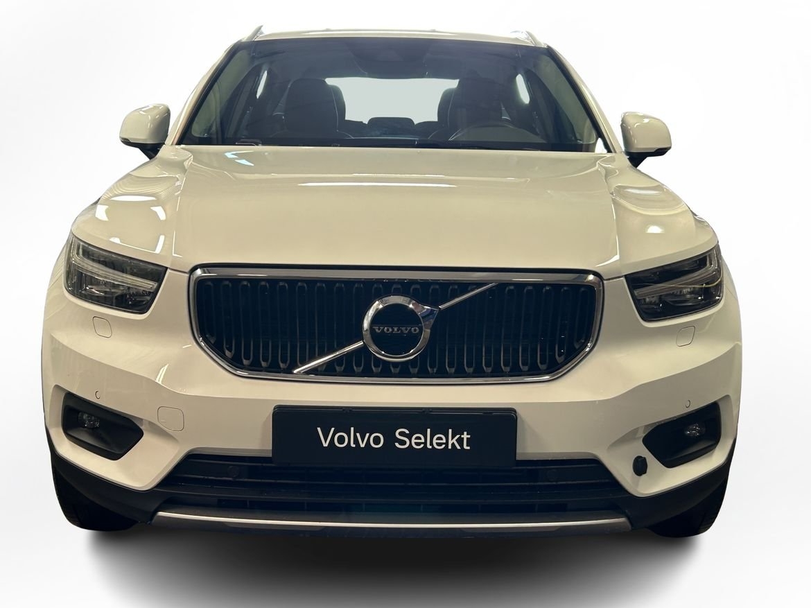 Volvo XC40 D3 AWD Momentum Advanced 2021, kuva 2/10