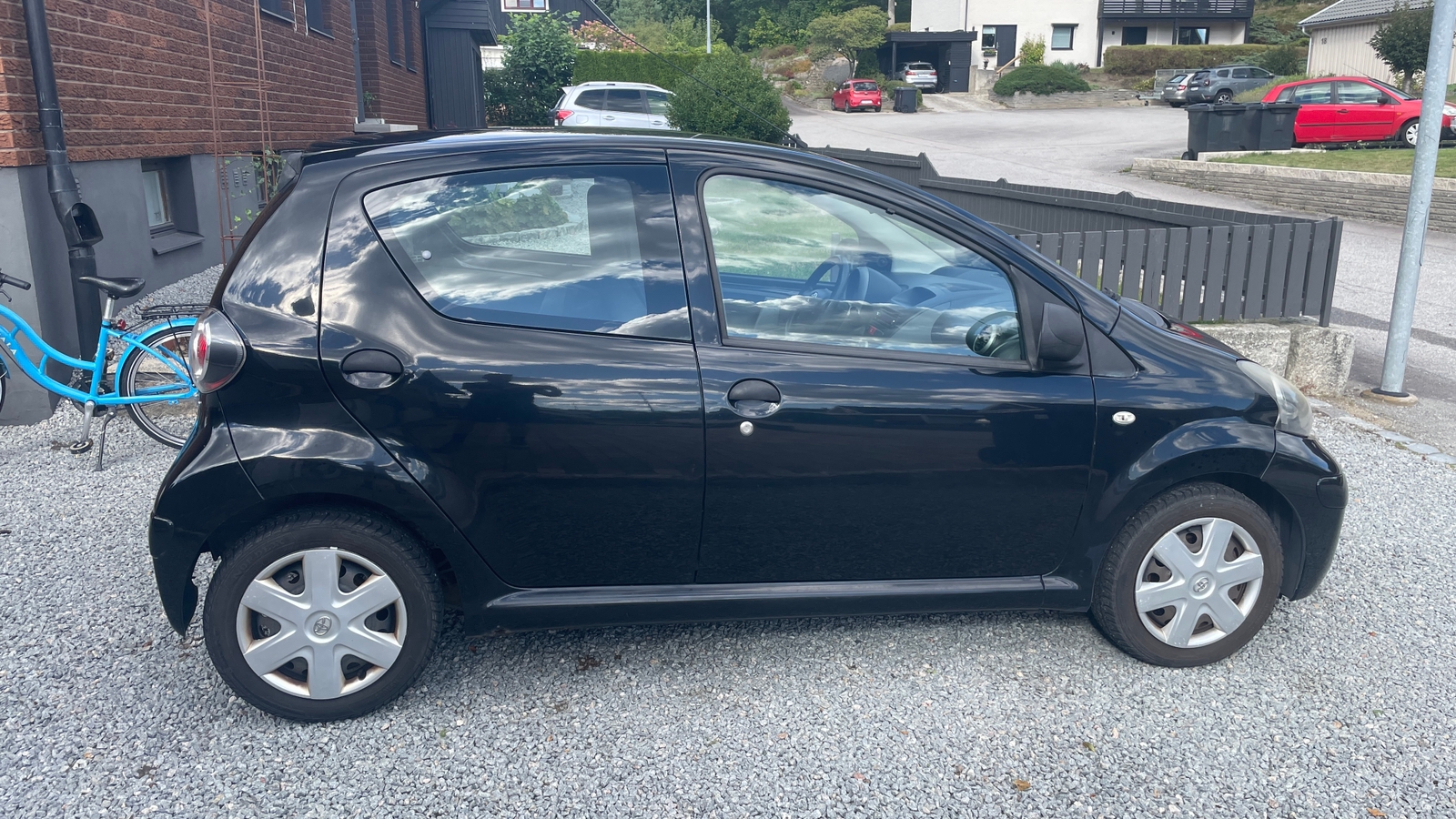 Toyota Aygo 5-dörrar 1.0 VVT-i Manuell 2010, bild 2/8