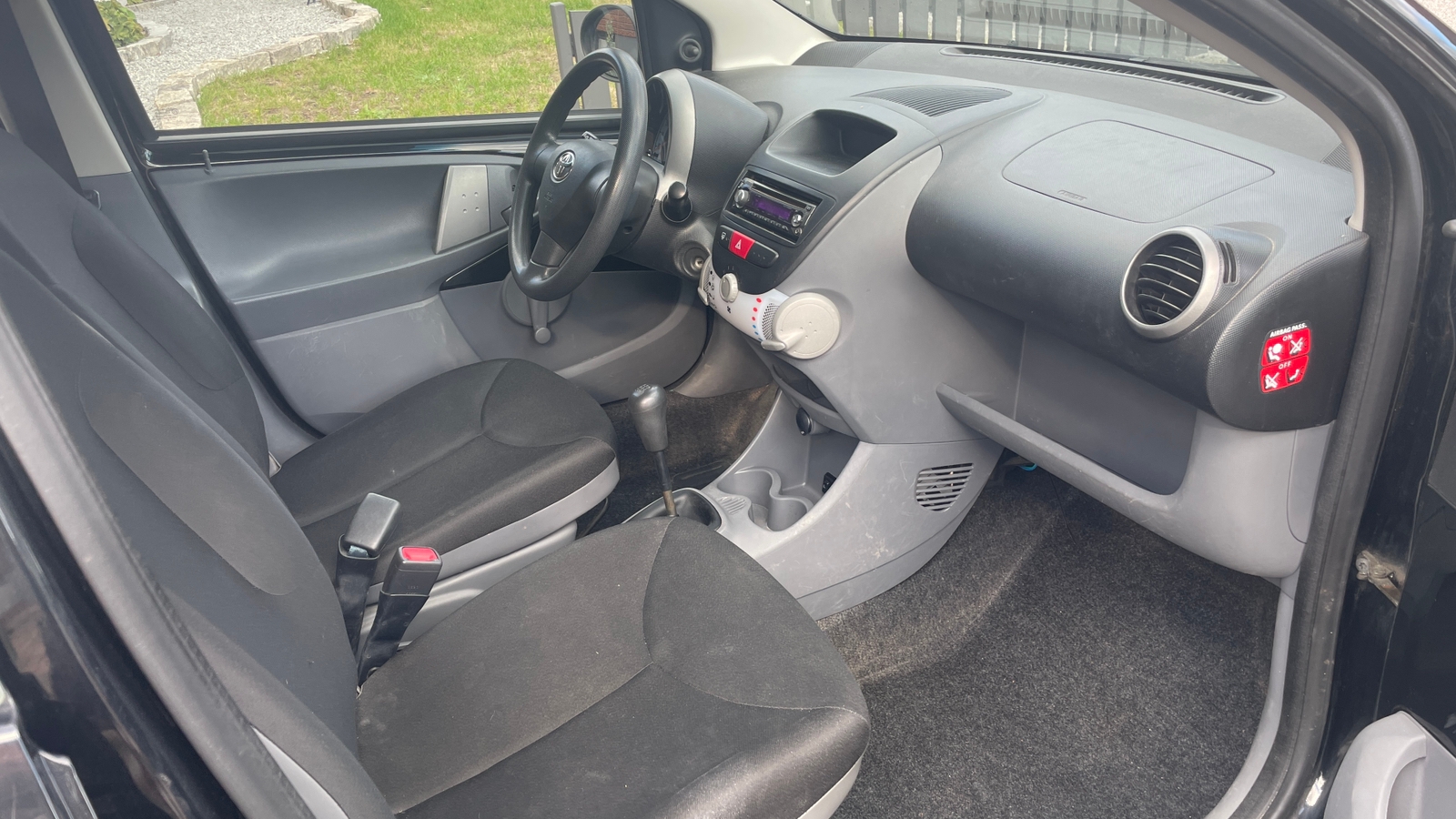 Toyota Aygo 5-dörrar 1.0 VVT-i Manuell 2010, bild 4/8