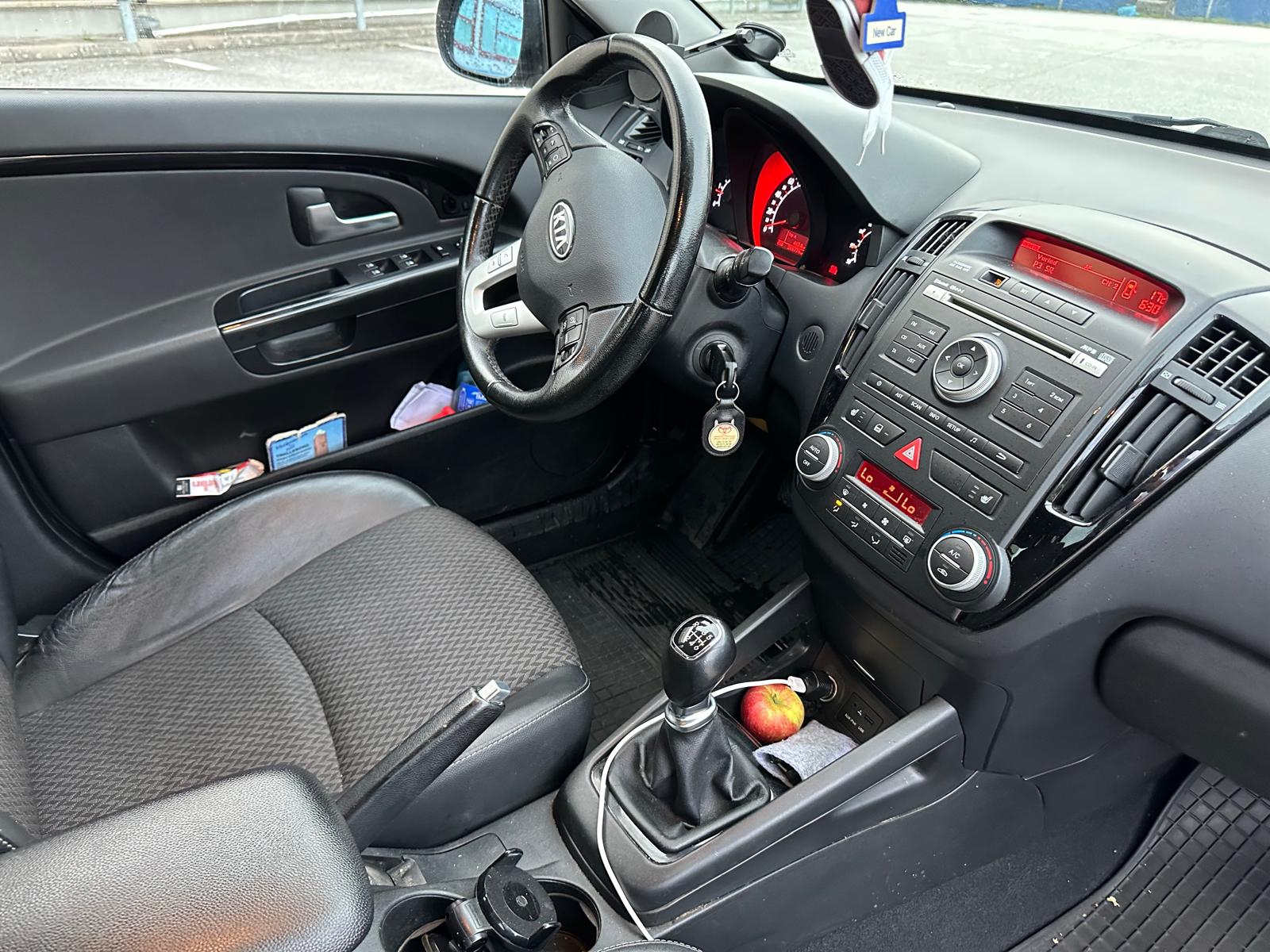 Kia Ceed _sw 1.6 CRDi Manuell 2012, kuva 6/10