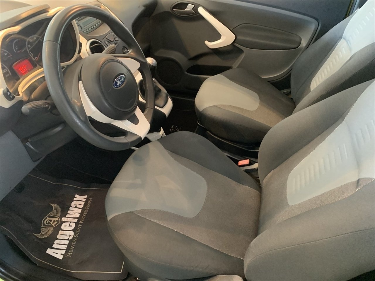 Ford Ka 1.2 Manuell, 69hk Titanium 2014, photo 6/7