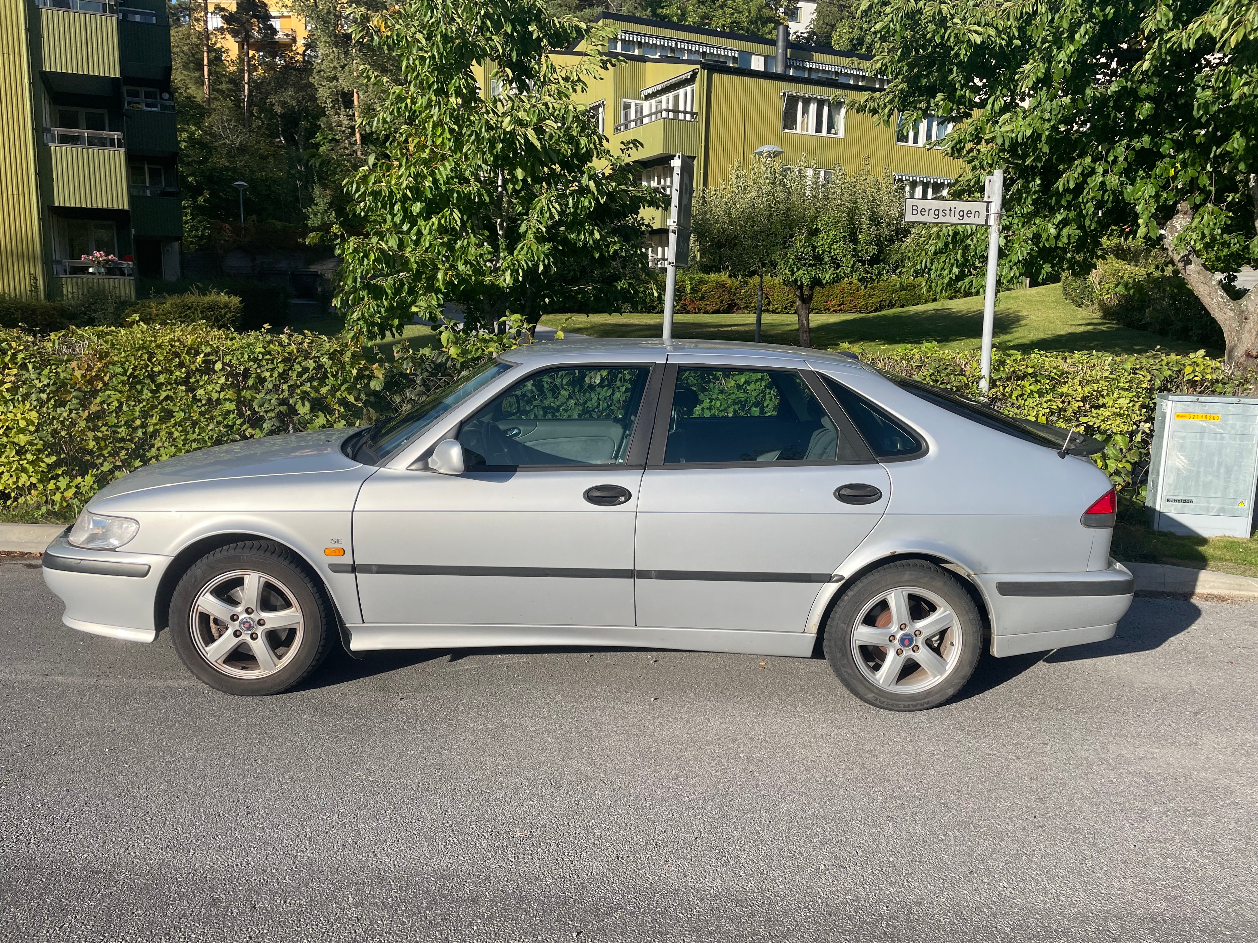 Saab 9-3 5-dörrar 2.0 T Manuell 2000, bild 2/9