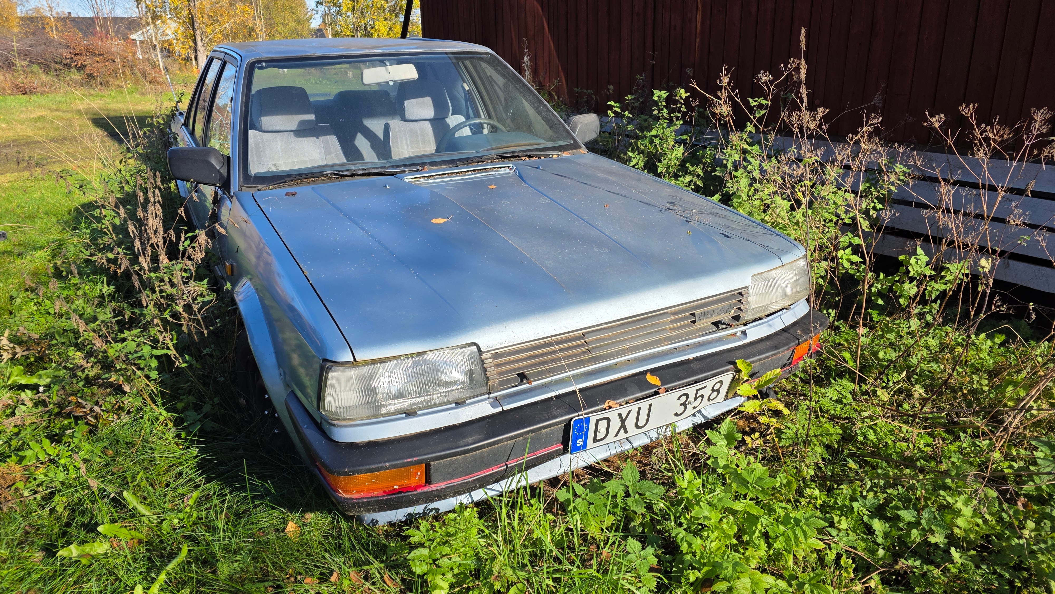Nissan Bluebird Sedan 2.0 Manuell 1987, bild 2/3