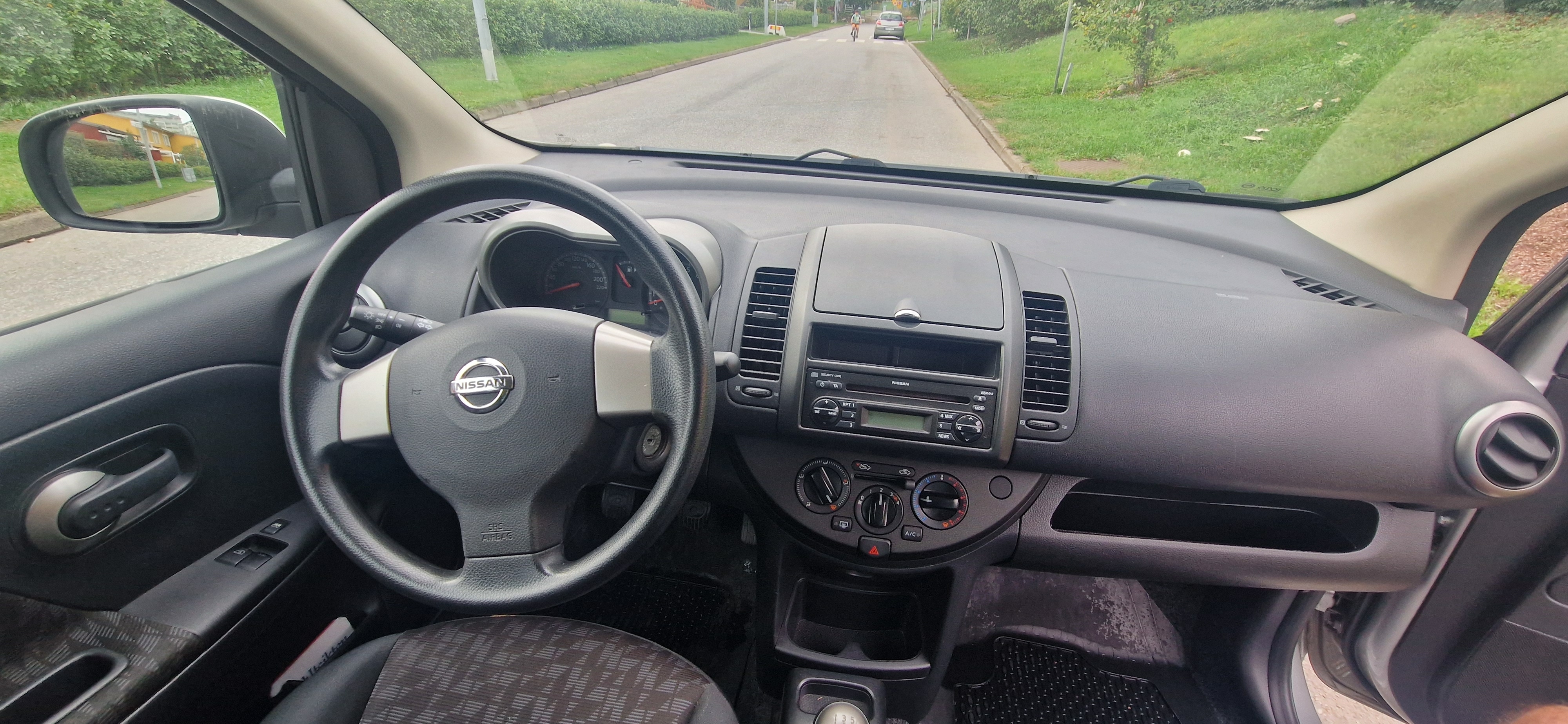 Nissan Note 1.4 Manuell 2007, bild 7/10