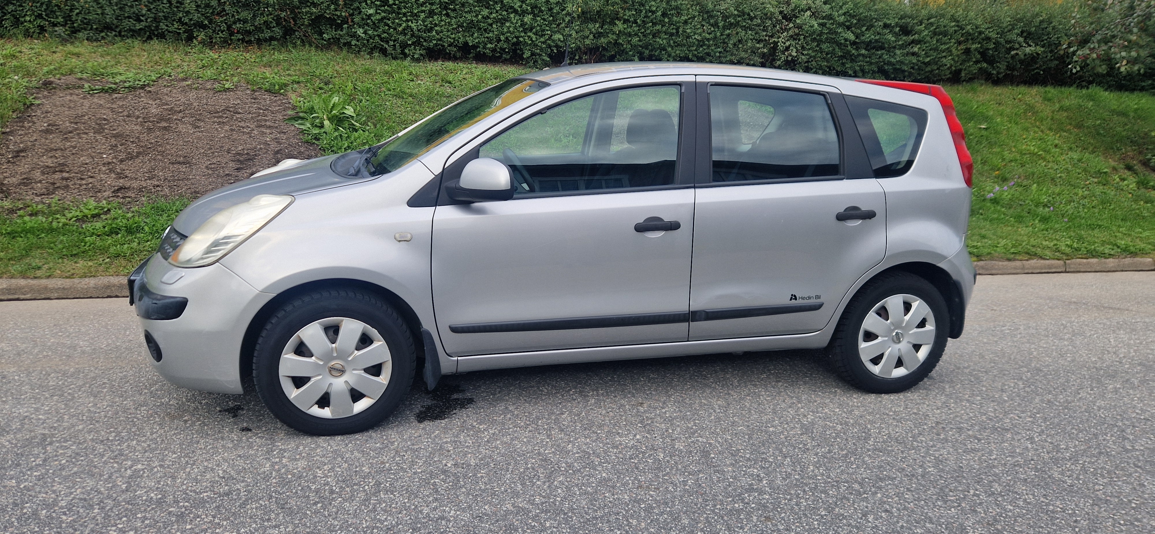 Nissan Note 1.4 Manuell 2007, bild 2/10