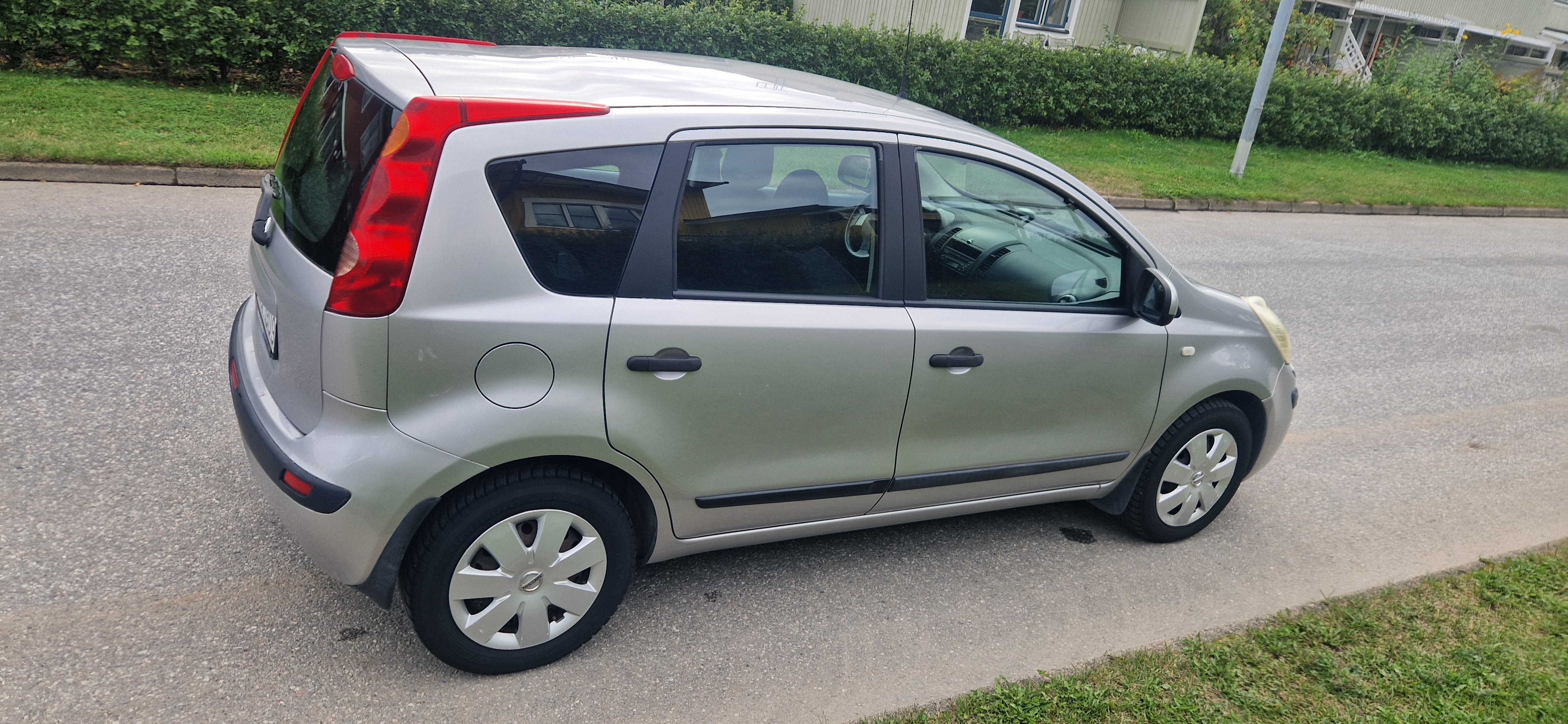 Nissan Note 1.4 Manuell 2007, bild 3/10