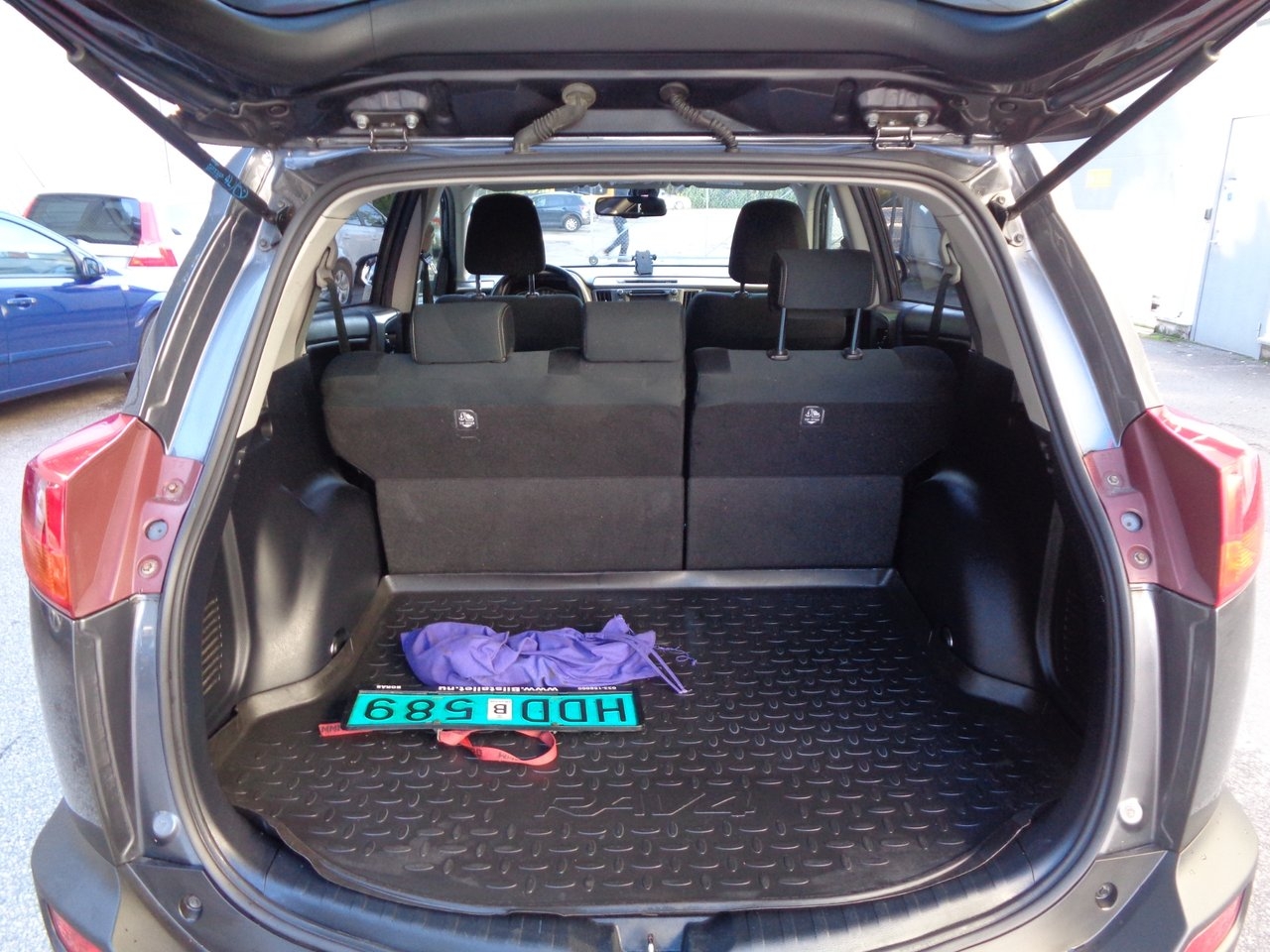 Toyota RAV4 2013, kuva 7/10