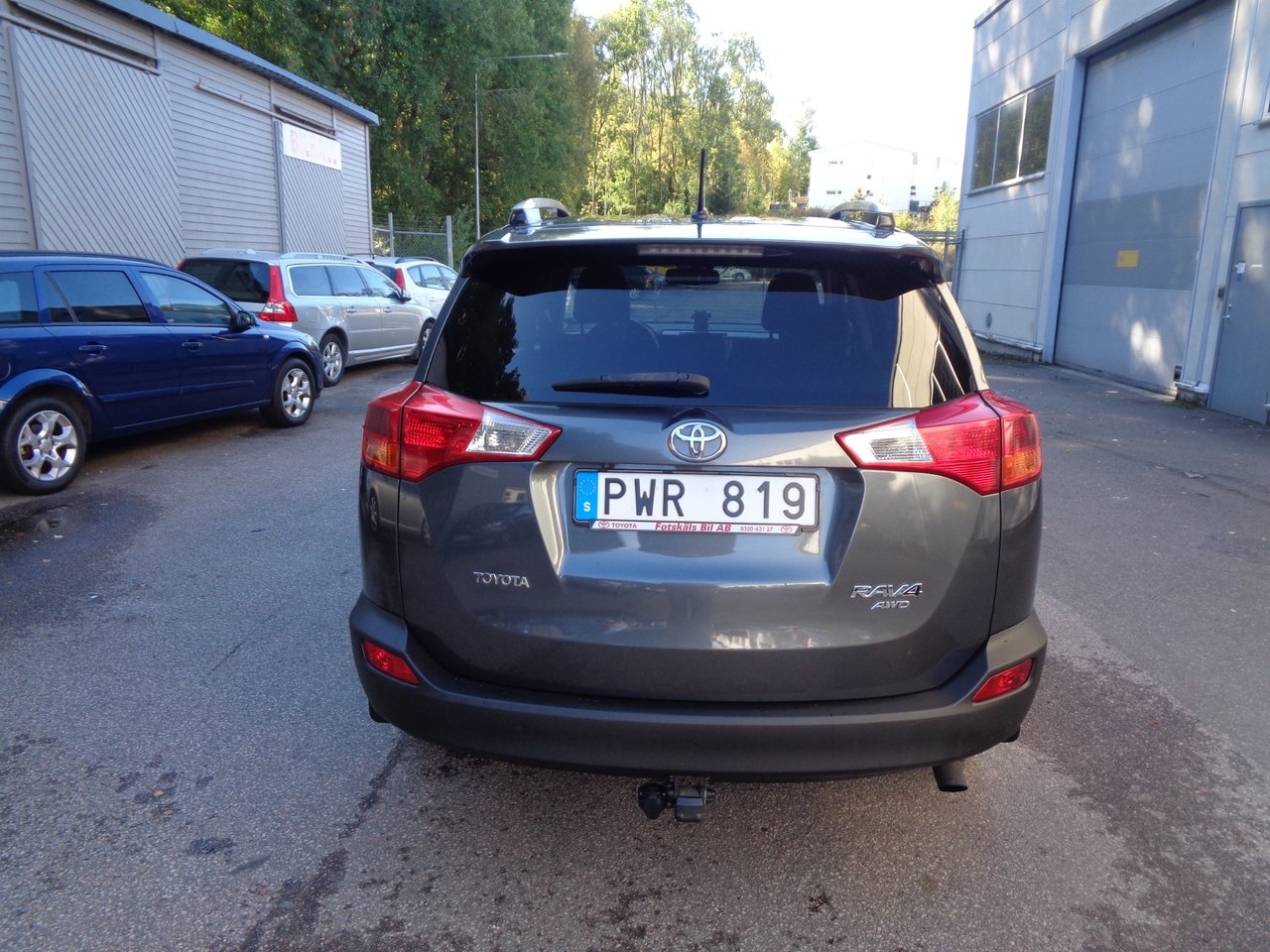 Toyota RAV4 2013, kuva 6/10