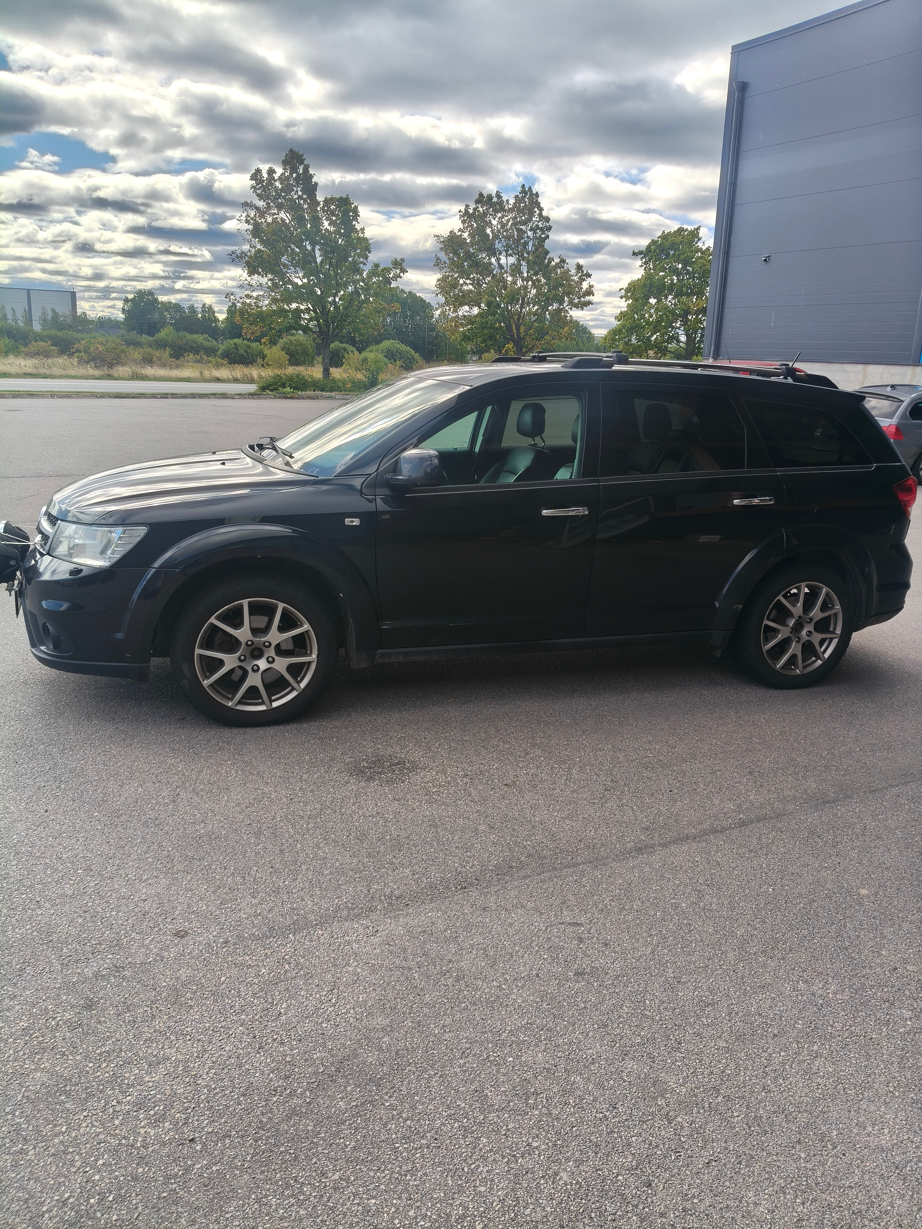 Fiat Freemont 3.6 V6 4x4 Automatisk 2012, bild 2/3