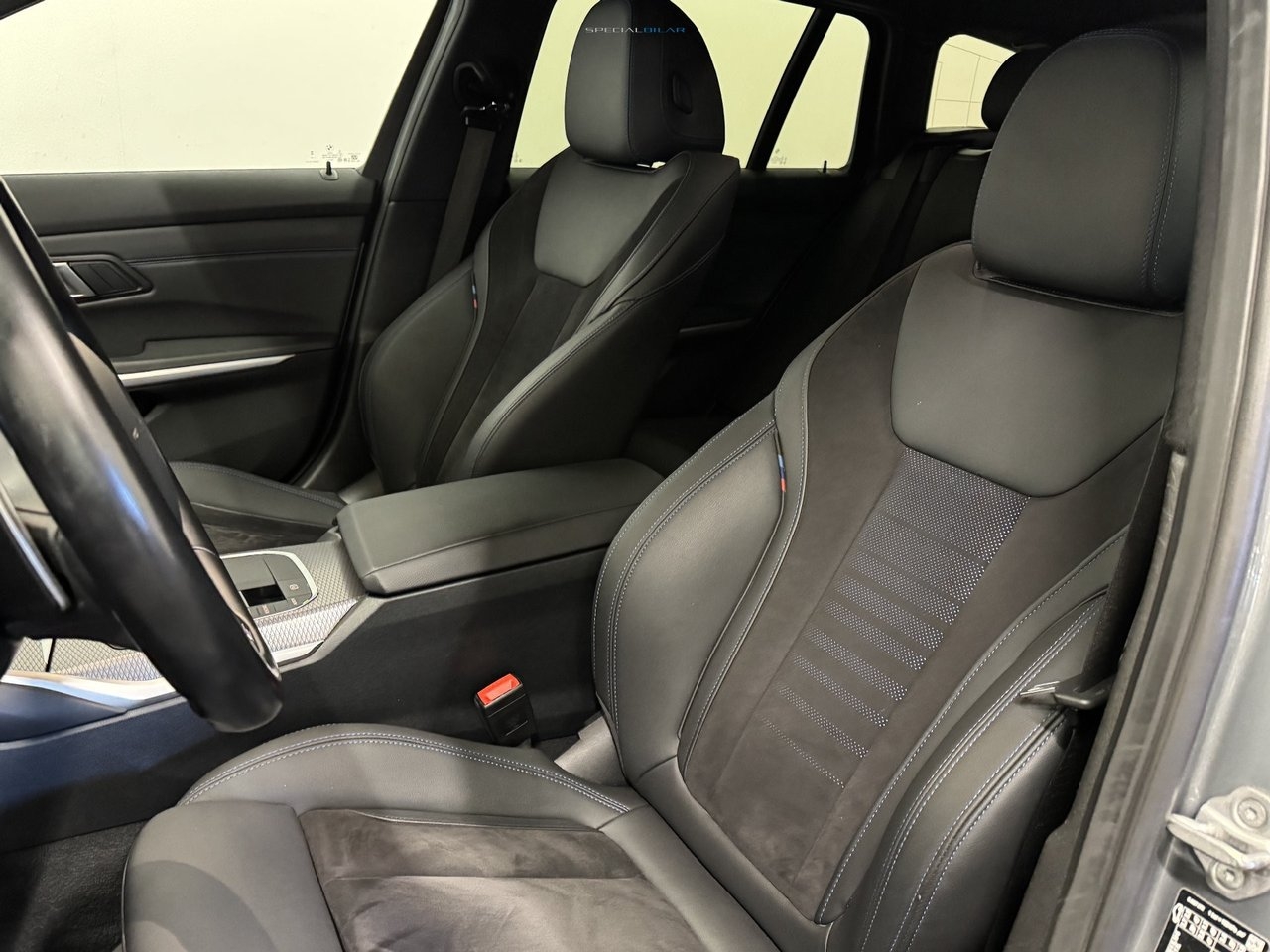 BMW 330 2024, photo 6/10