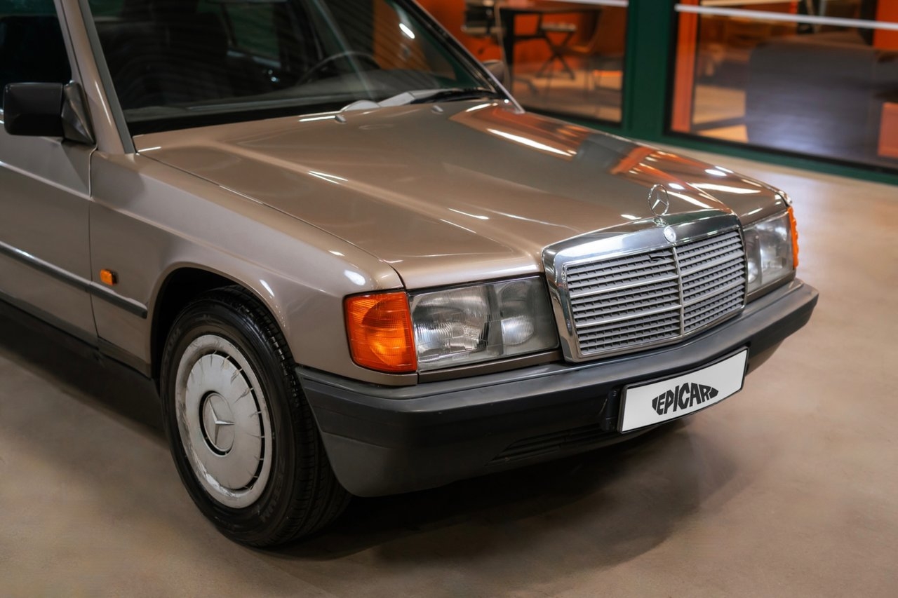 Mercedes-Benz W201 190 E 1989, kuva 2/10