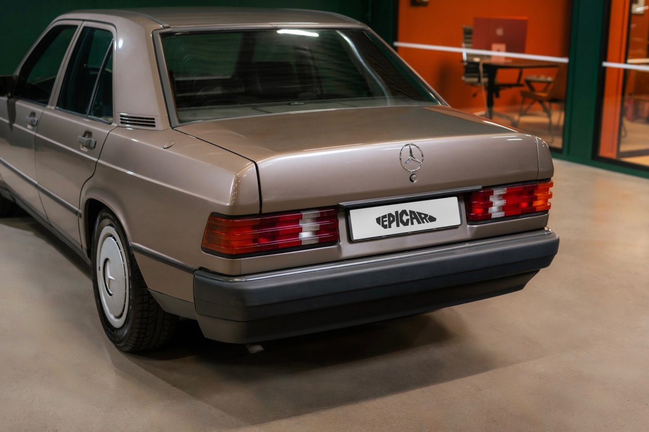 Mercedes-Benz W201 190 E 1989, kuva 4/10