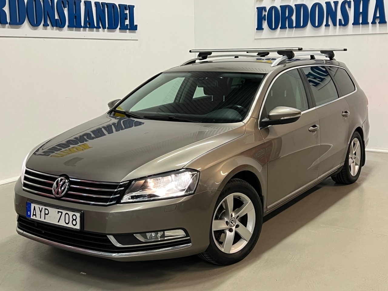 Volkswagen Passat 2011, bild 2/10
