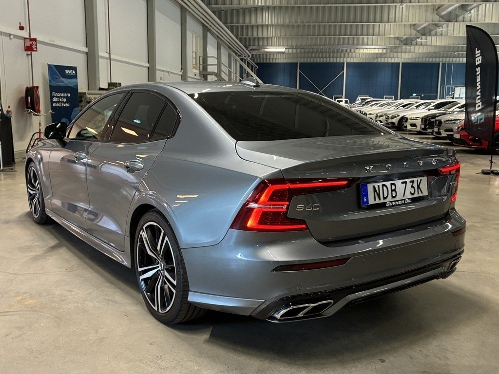 Volvo S60 T5 R-Design 2019, photo 6/10