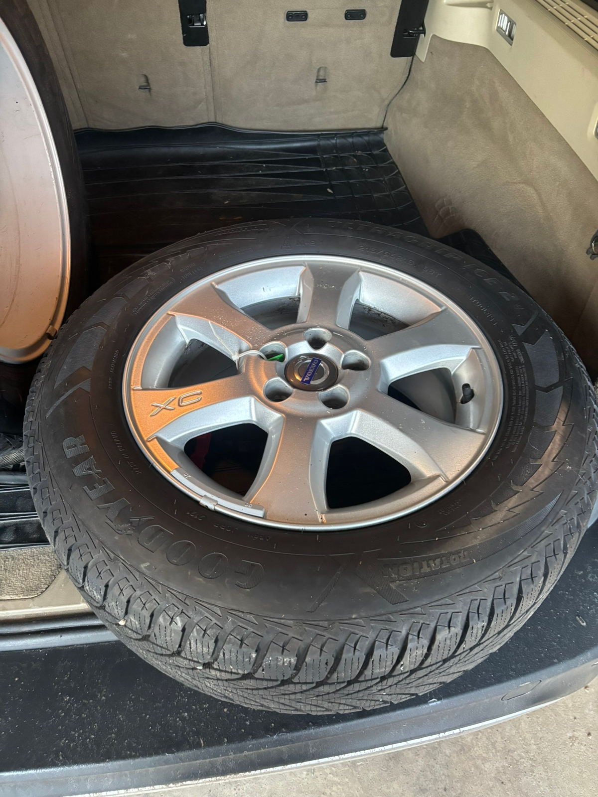 Volvo XC70 D5 2008, kuva 2/2